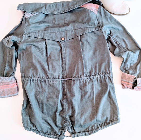 Light Weight Blue Gray Jacket w Coral Aztec Print - Picture 2 of 10